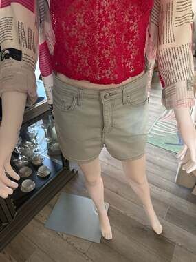 Lee Women's Mid-Rise Light Olive Green Denim Shorts